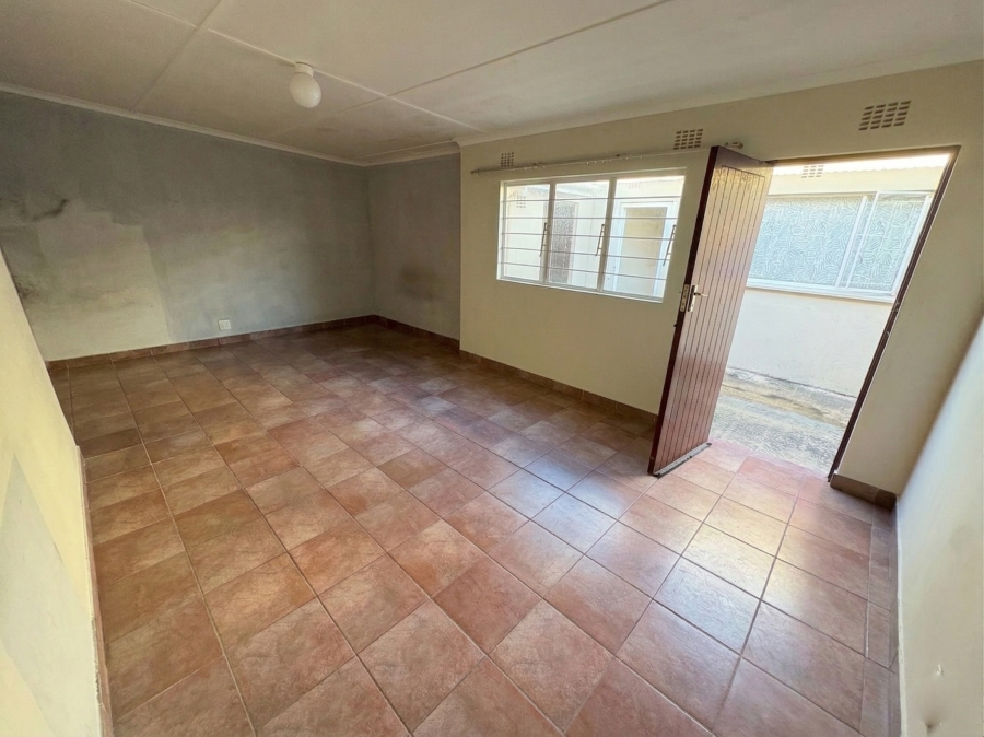 12 Bedroom Property for Sale in Quigney Eastern Cape